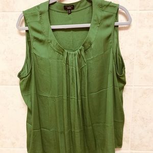 💥(3 for 20)Green dressy sleeveless top